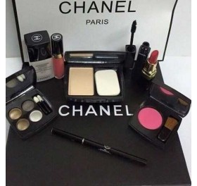 Bộ mỹ phẩm Chanel 9 món cao cấp