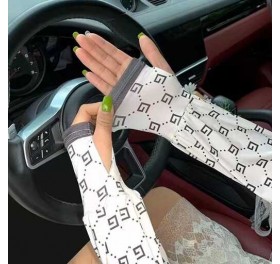 găng tay lụa chống nắng hoạ tiết thời trang 2023