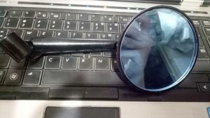 Gương chiếu hậu xe máy loại tròn Rizoma