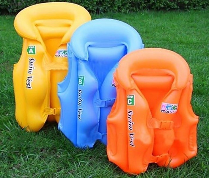 Áo phao bơi cho bé