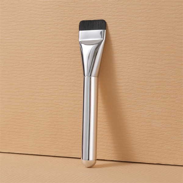 cây tán kem nền mỏng nhẹ