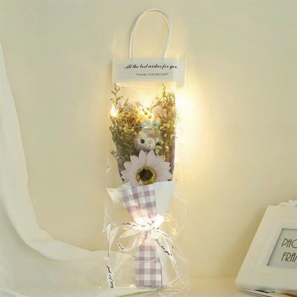 bó hoa lụa sáp kèm thỏ có đèn led