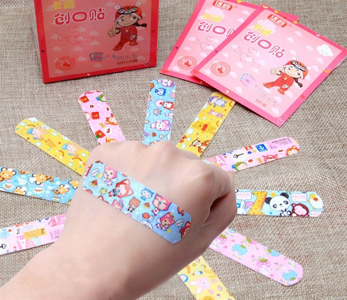 Hộp 100 băng keo cá nhân Hàn Quốc hình thú siêu cute