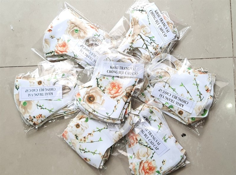 Khẩu trang vải 3D in hoa Hàn Quốc bịch 10 cái