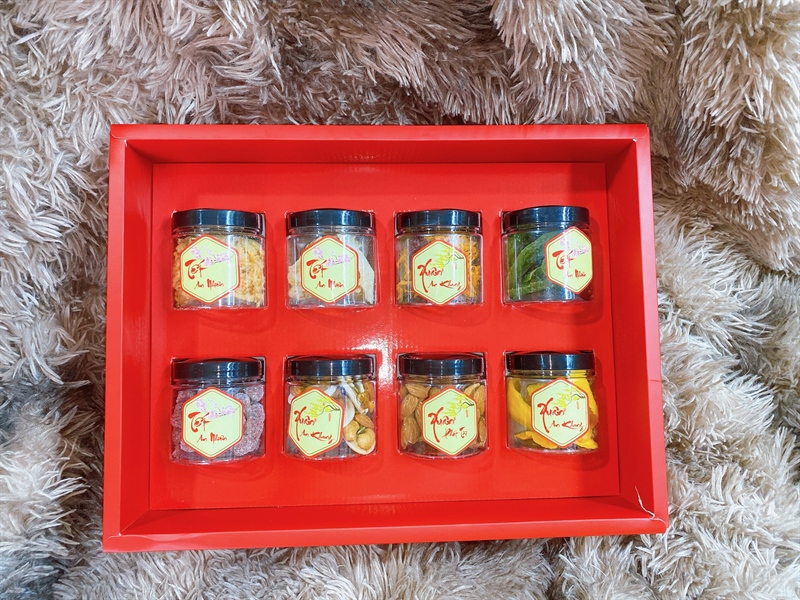 Hộp quà tết 8 món