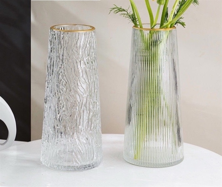 Bình hoa thuỷ tinh sọc 22cm