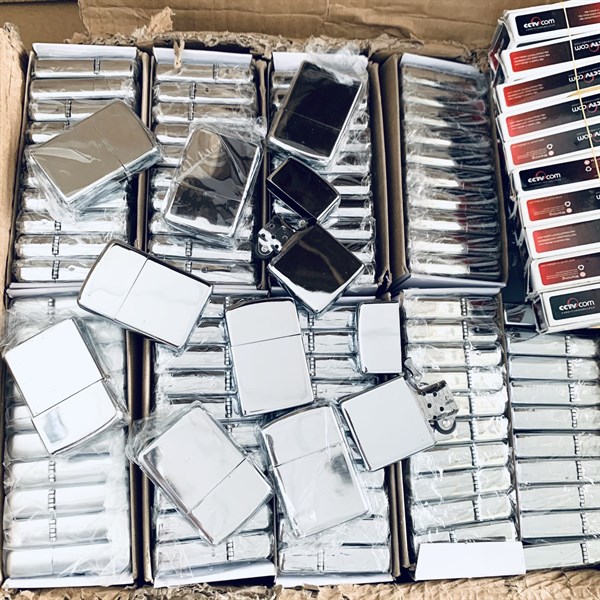 Hộp quẹt zippo bạc loại rẻ
