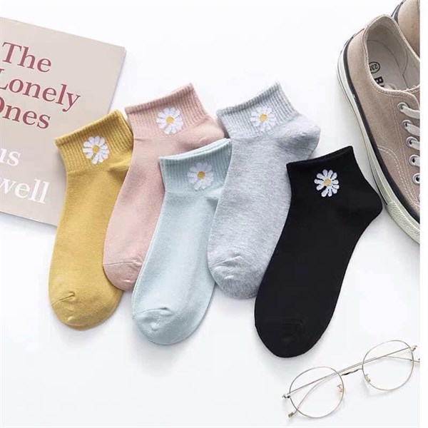 Set 10 đôi tất hoa cúc hot trend (k phải tất ren)