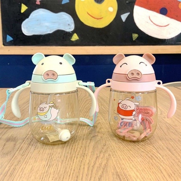 Bình tập uống nước cho bé hình heo có quai đeo 350ml