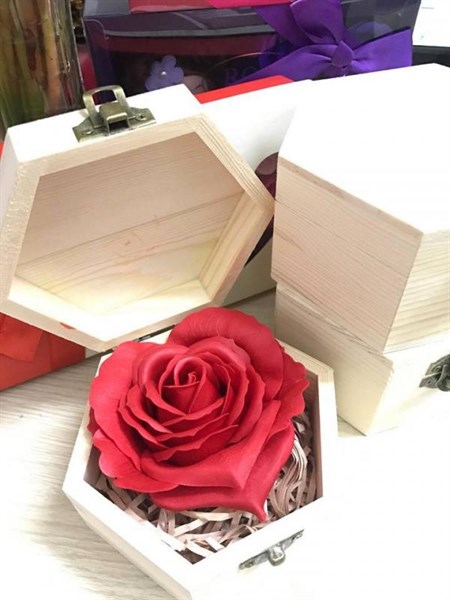 Hoa hồng hộp gỗ