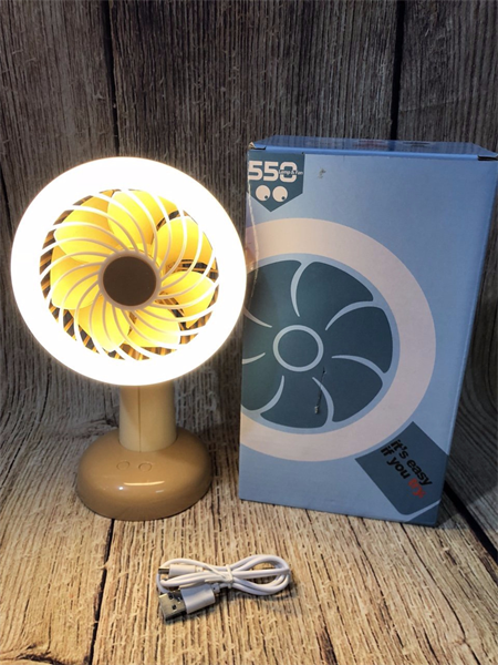 Quạt bàn mini 7 cánh có đèn led xoay được