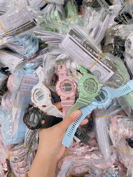 Đồng hồ điện tử cho bé