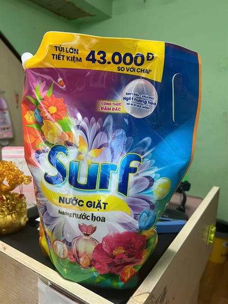 nước giặt Surf hương nước hoa say đắm 3.1kg