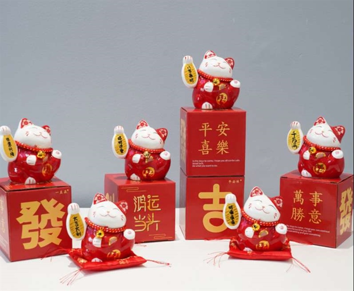 mèo thần tài để bàn kèm đệm lót kích thước 10x10x8cm