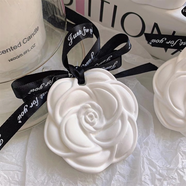 sáp thơm treo xe hơi hoa hồng siêu cute