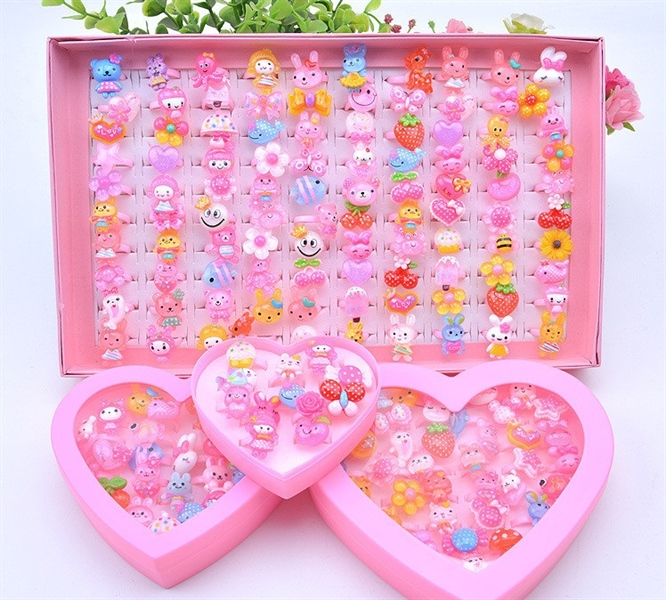 Hộp 50 cái nhẫn nhựa cho bé