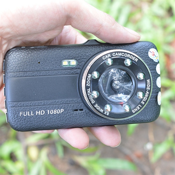 camera hành trình xe hơi X004 màn 4 inch
