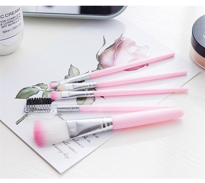 Bộ cọ trang điểm 5 món hồng nữ tính