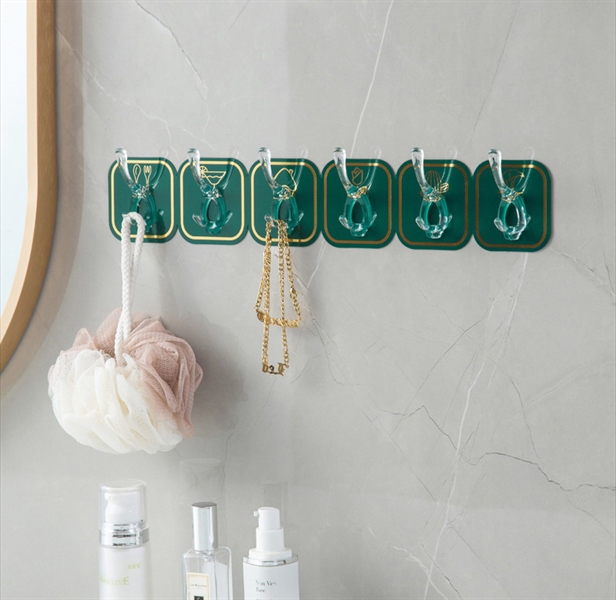 thanh treo 6 móc sắc màu