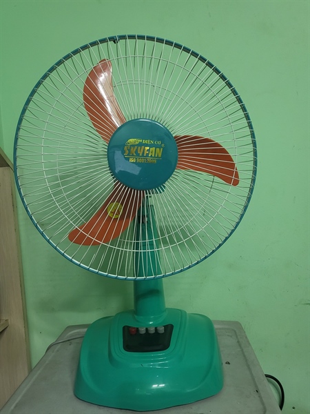 Quạt bàn 3 cánh lõi đồng lồng 45cm - BH 6 tháng