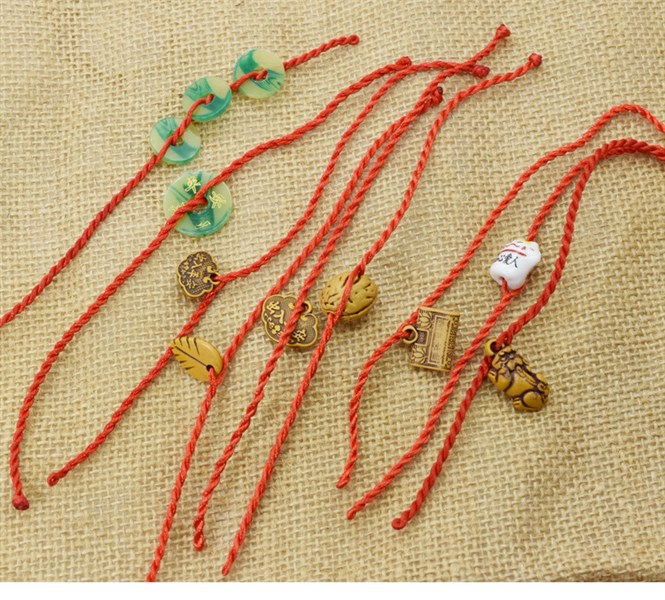 vòng tay may mắn đủ mẫu