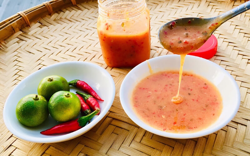 Muối chấm thần thánh ớt đỏ hũ 500g