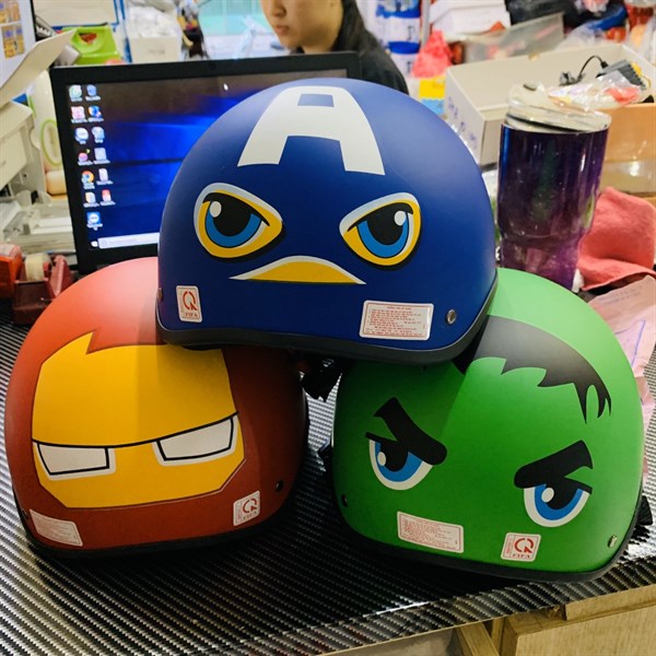 nón trẻ em hình siêu nhân