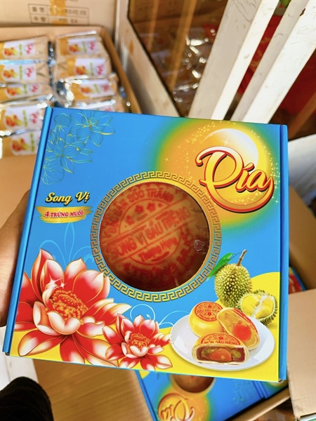 Bánh pía sầu riêng 4 trứng muối