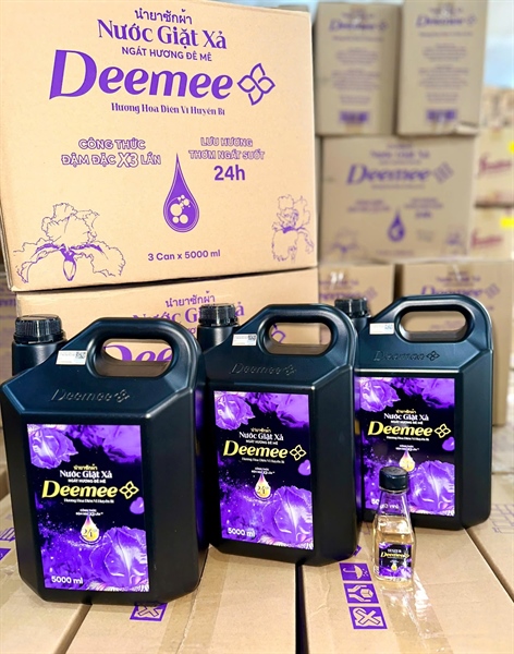 Nước giặt xả deemee can 5L