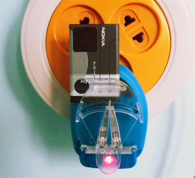 Cục sạc pin đa năng