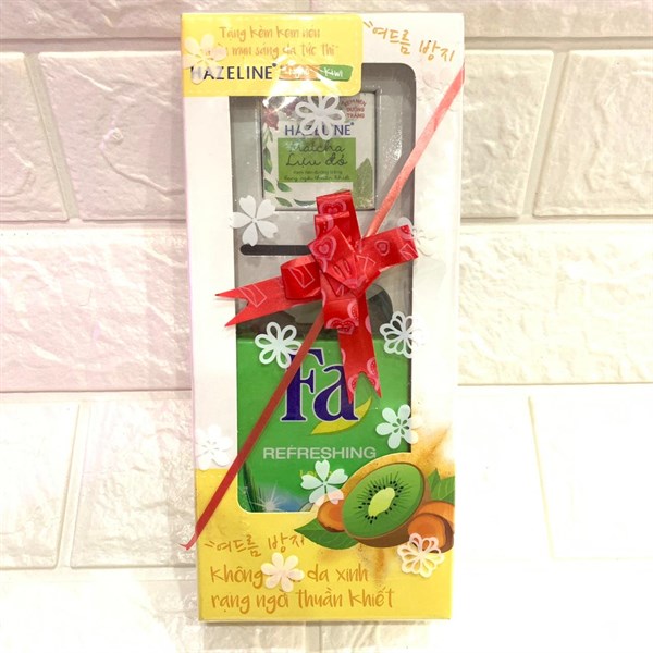 Hộp quà 2 món gồm 1 xà bông Fa và kem nén trắng da