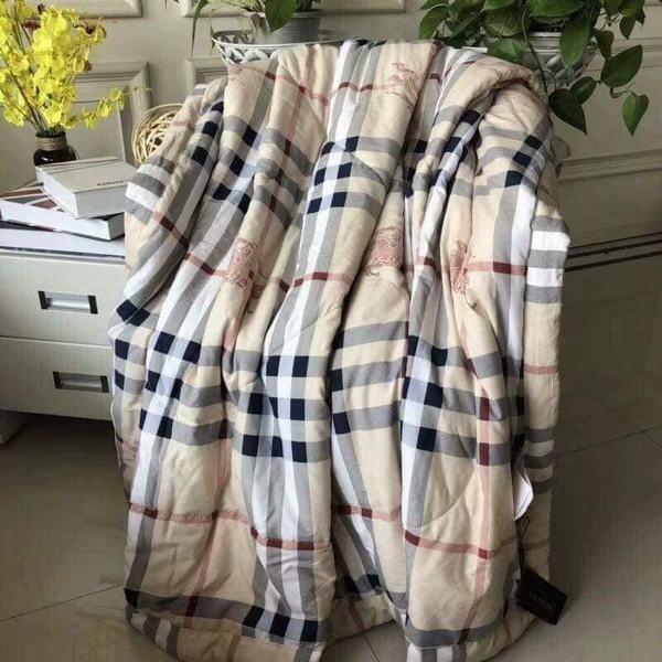 chăn mùa hè burberry 1m4x2m cao cấp