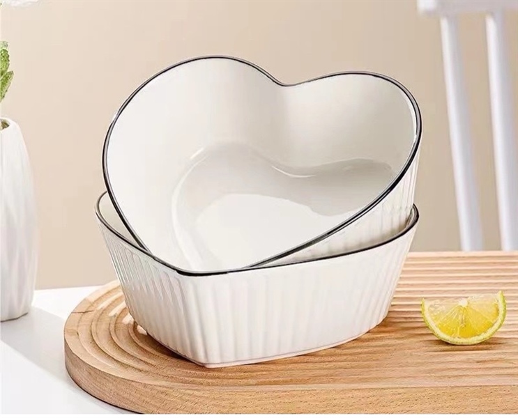 Tô sứ hình trái tim 7 Inch