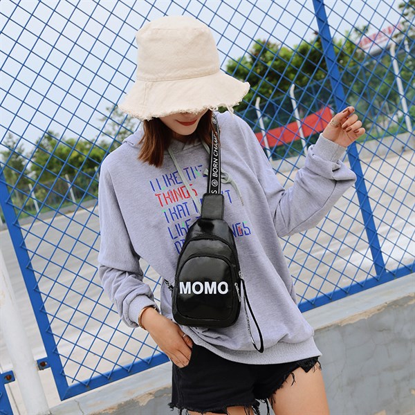 túi đeo chéo MOMO