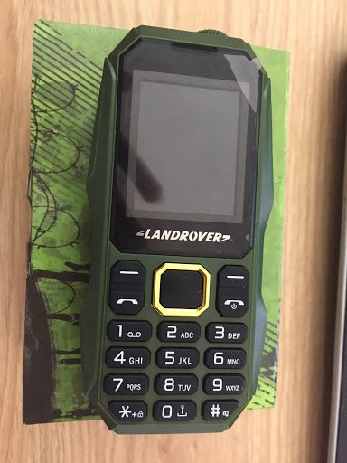 Điện thoại 2 sim 2 sóng Land Rover D66