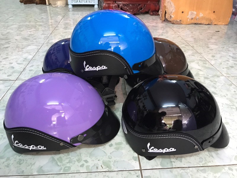MŨ BẢO HIỂM VESPA sơn bóng loại đẹp