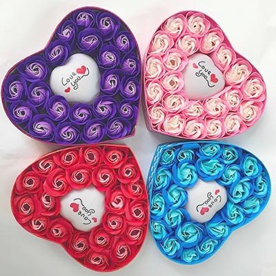 Hộp hoa hồng trái tim phát sáng