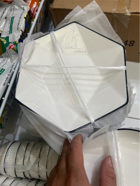 Dĩa lục giác xọc trắng