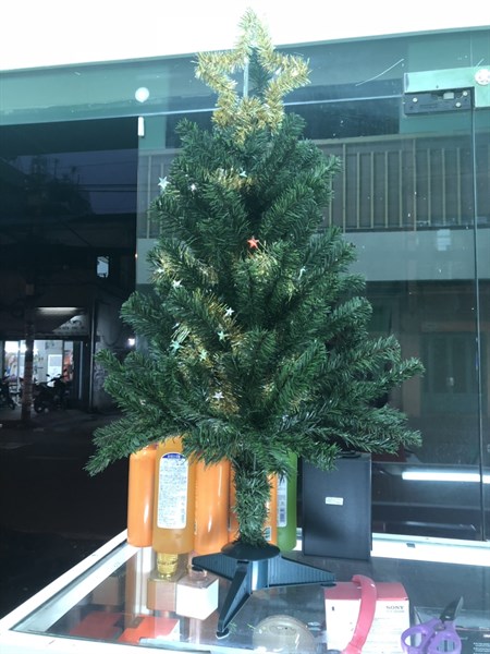 Cây thông Noel 1M kèm dây trang trí
