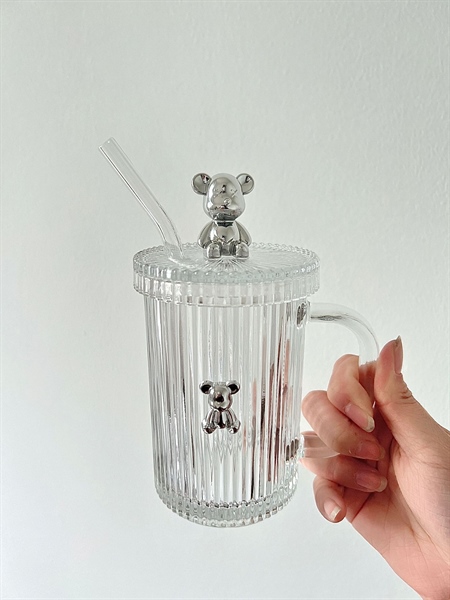 ly thủy tinh gấu bearbrick sang chảnh