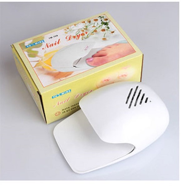 máy sấy móng tay móng chân sau khi sơn