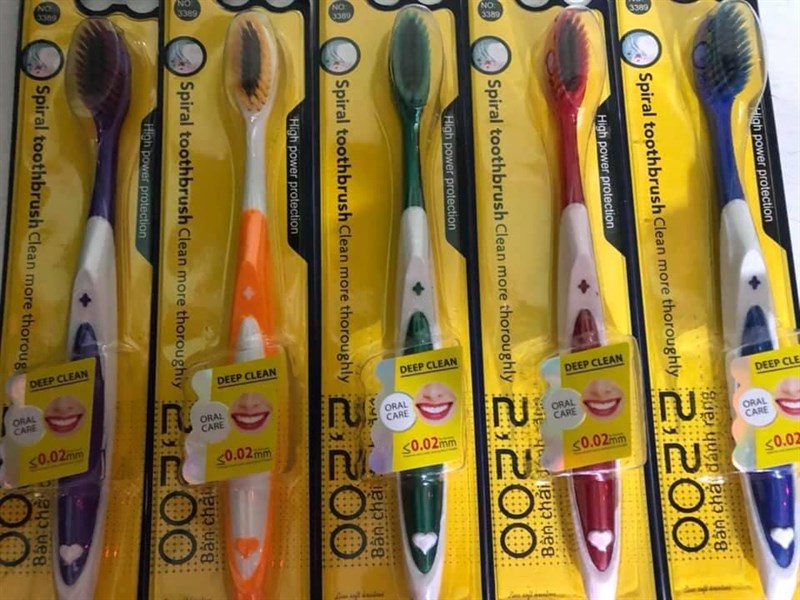 Bàn chải than tre Nhật hộp 30 cây