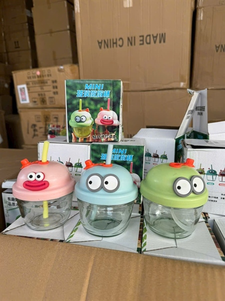 ly thuỷ tinh uống nước cute