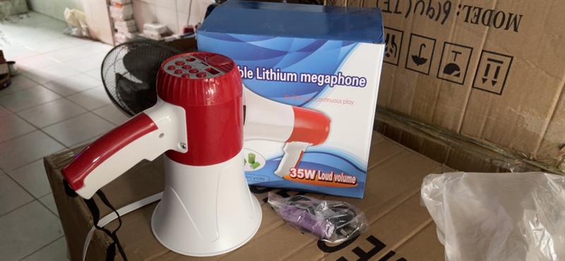 loa phóng thanh 35W