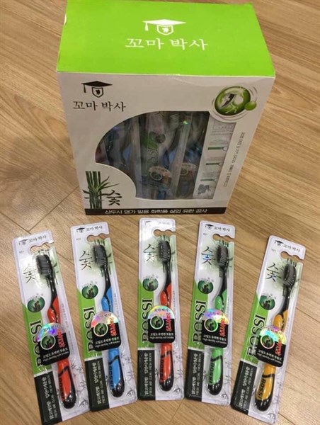 Hộp 30 bàn chải than tre Bosi