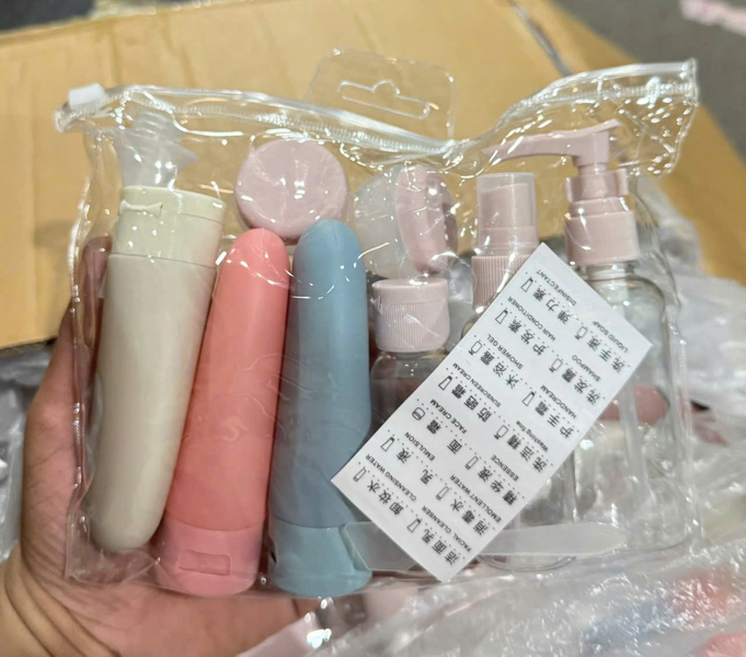 Bộ chiết mỹ phẩm đi du lịch 8 món