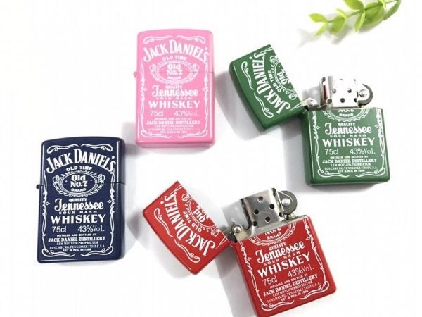 QUẸT ZIPPO MÀU CHỮ