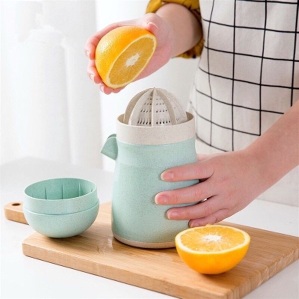 Dụng cụ vắt cam lúa mạch