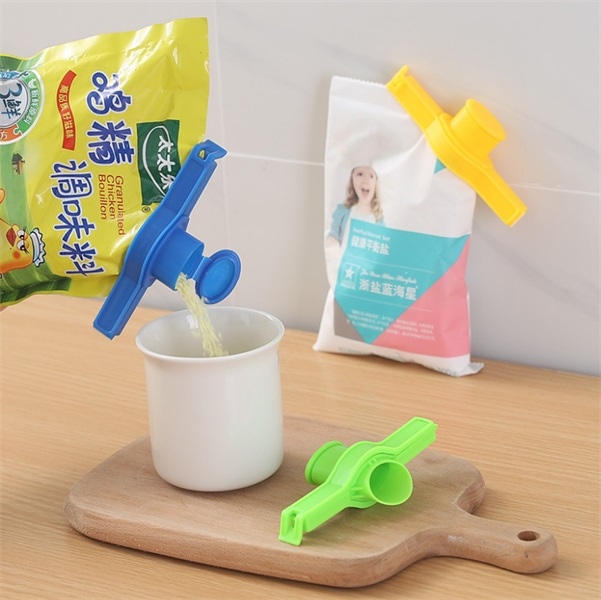 dụng cụ kẹp miệng túi có nút rót tiện dụng