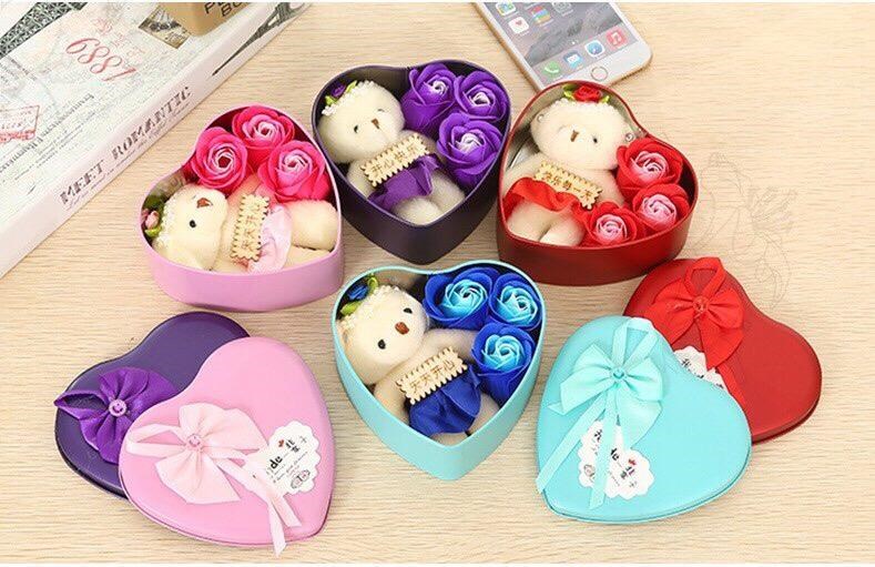 Hộp hoa hồng 3 bông kèm gấu thơm